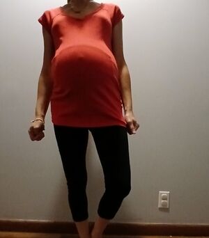 Oh Baby by Motherhood Red Short Sleeve Top